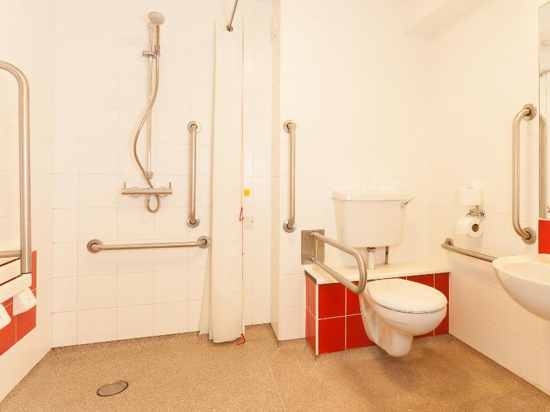 Travelodge Birmingham Central Newhall Street Екстериор снимка