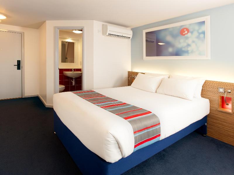 Travelodge Birmingham Central Newhall Street Екстериор снимка